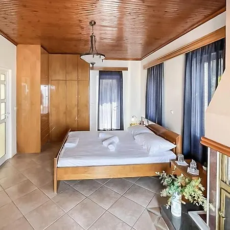 Roma Hotel Sarande 3* Sarandë
