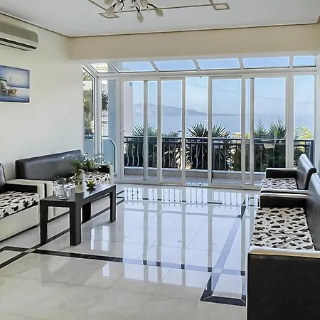 Roma Hotel Sarande 3* Sarandë